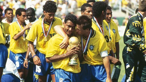 Romario con la Copa del Mundo